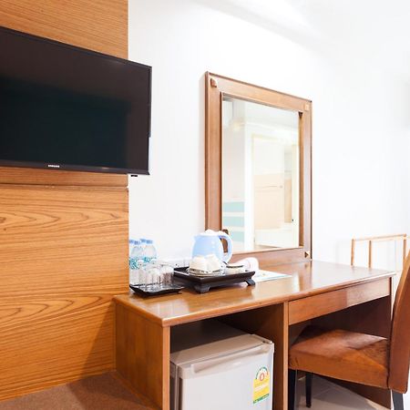 We Briza Hotel Chiangmai Chiang Mai Esterno foto