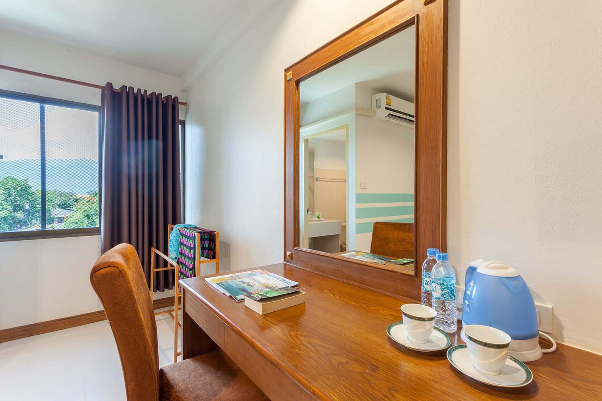 We Briza Hotel Chiangmai Chiang Mai Esterno foto