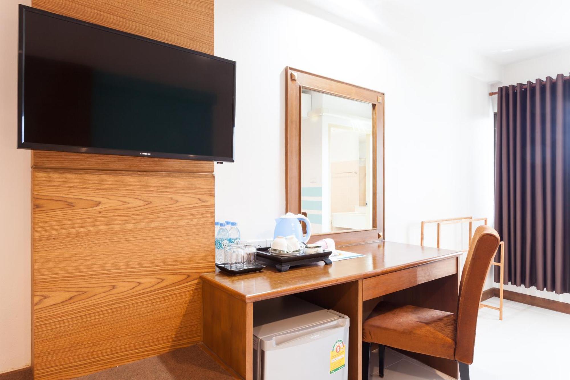We Briza Hotel Chiangmai Chiang Mai Esterno foto