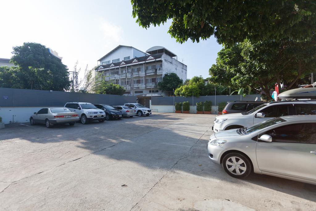 We Briza Hotel Chiangmai Chiang Mai Esterno foto