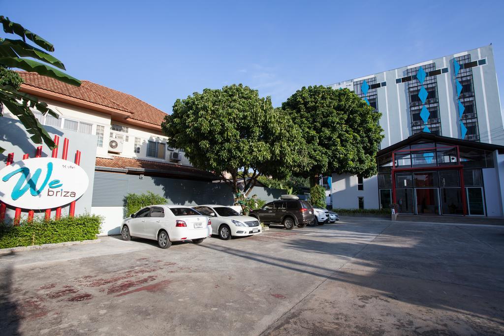 We Briza Hotel Chiangmai Chiang Mai Esterno foto