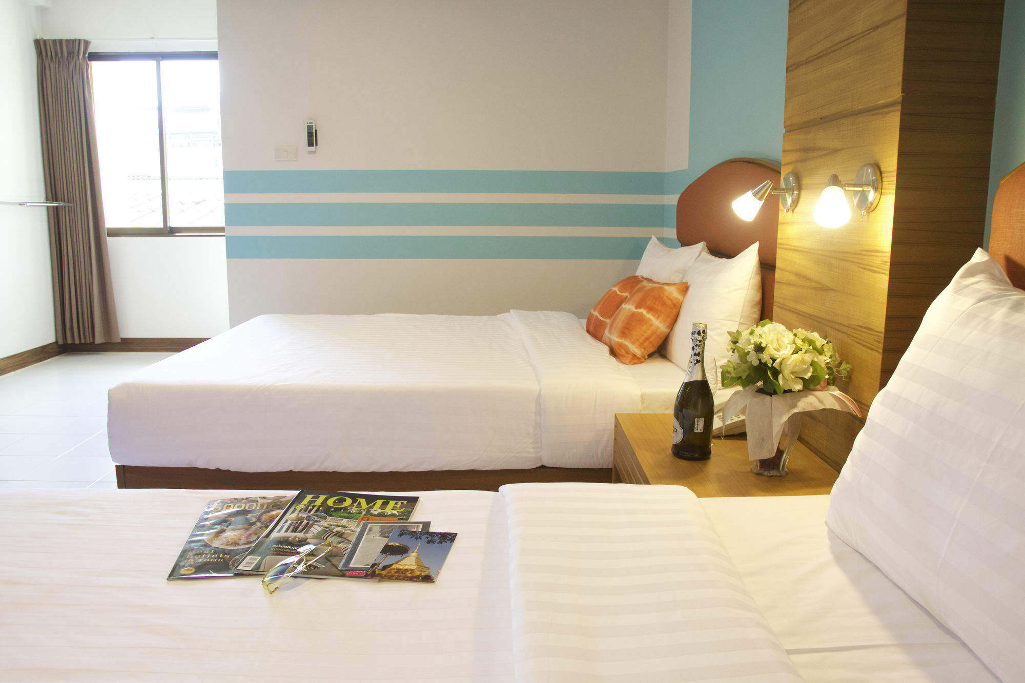 We Briza Hotel Chiangmai Chiang Mai Esterno foto